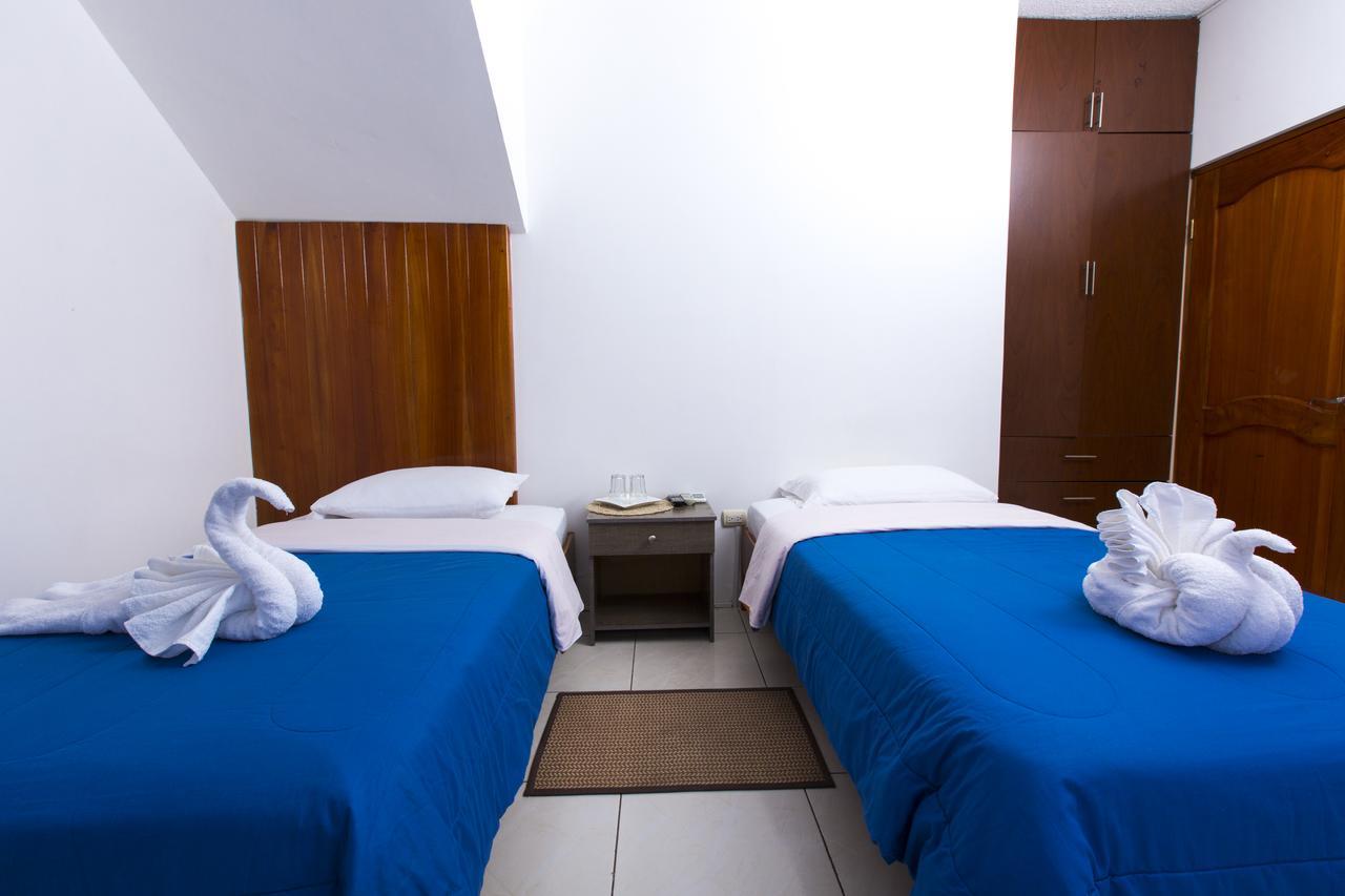 Hostal Tongo Reef Puerto Baquerizo Moreno Exteriör bild